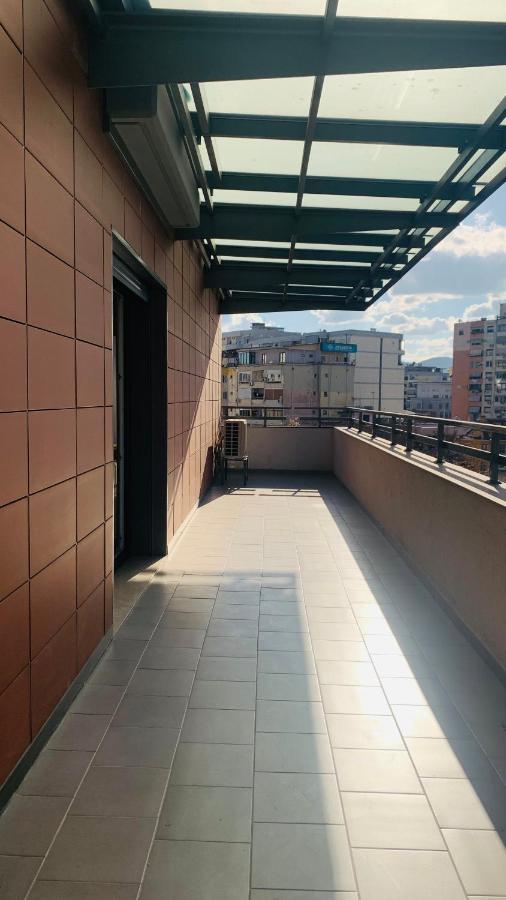 Proper * Tirana